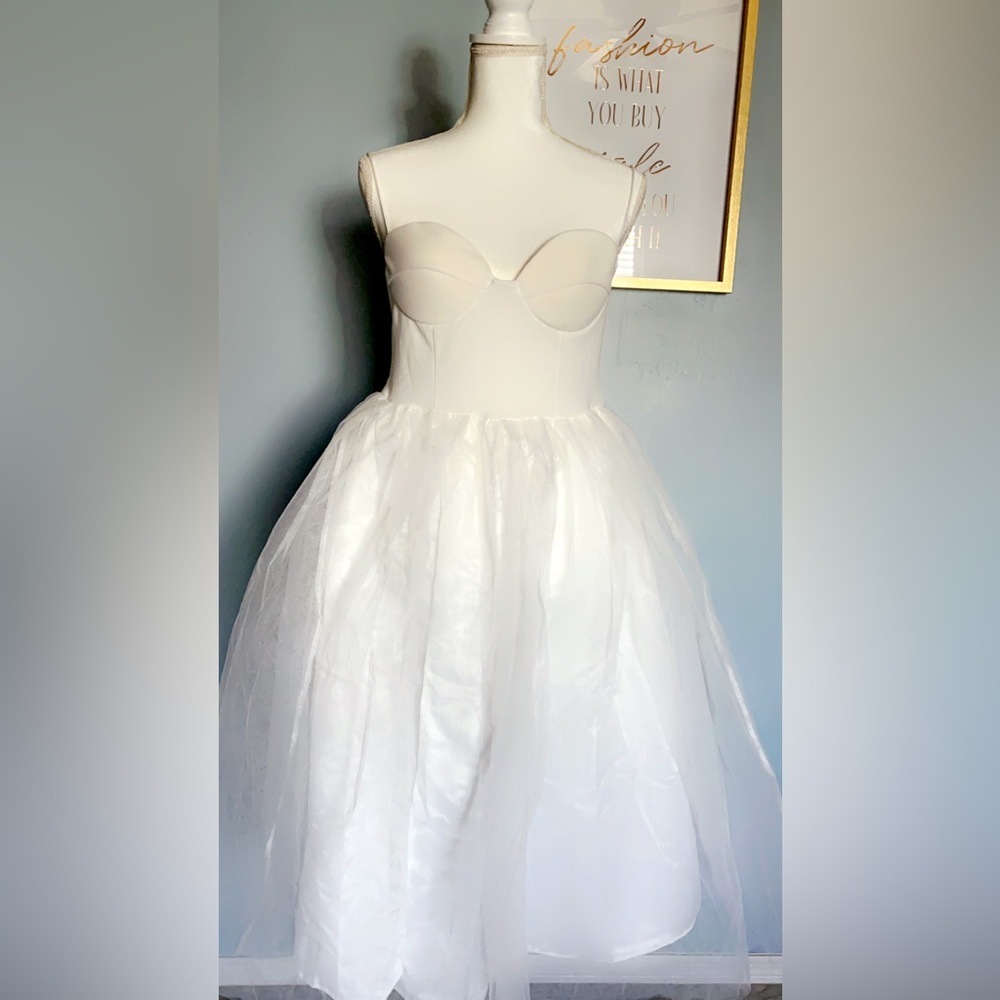 Cute above the knee tulle dress!